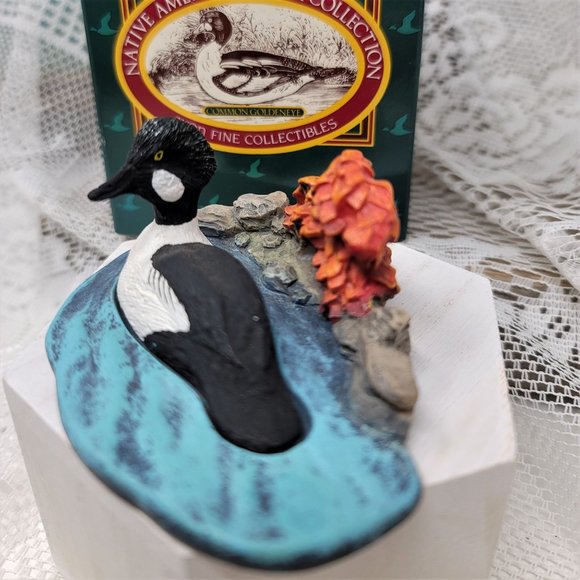 Native American Duck Collection Avon 1989 Common Goldeneye - Picture 4 of 8